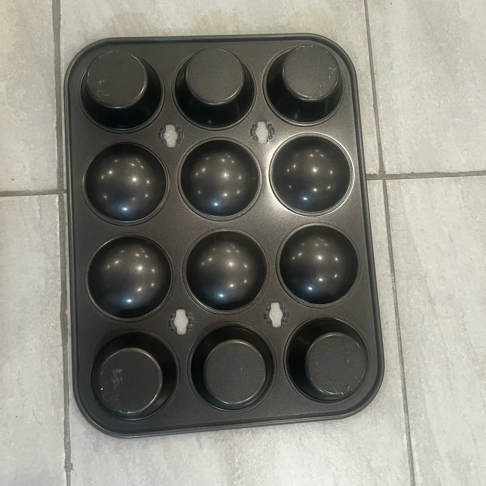 Non-Stick gray Muffin-cookies  Pan/10.5x14in
